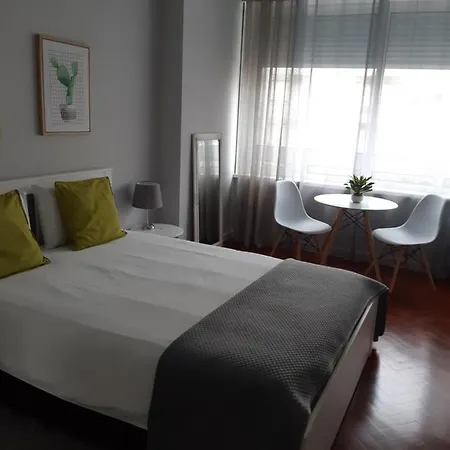 Проживание в семье Lolla's House *